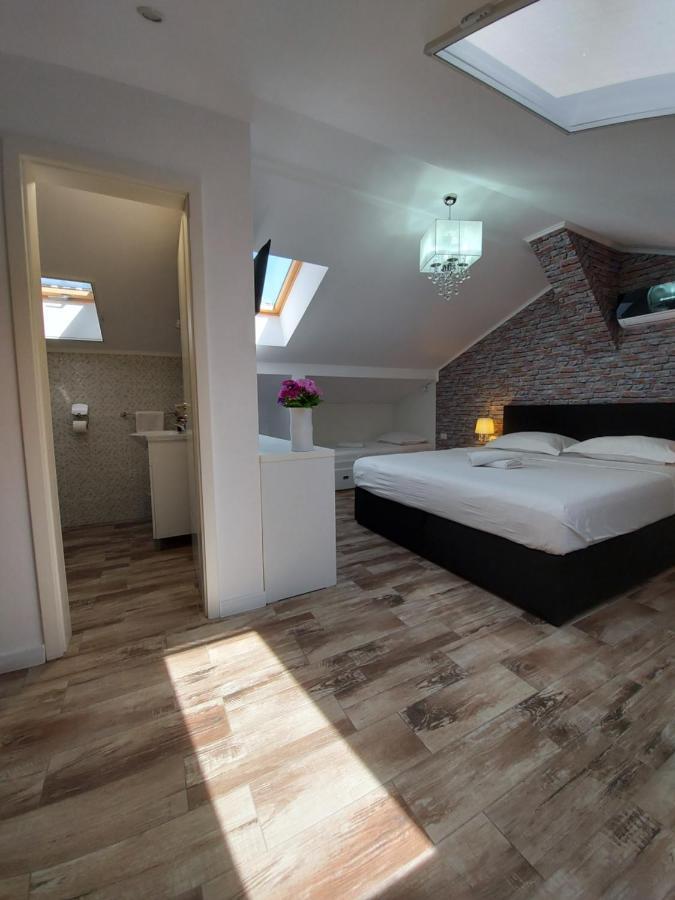Kevin&Jessica Rooms Giarmata Exterior photo