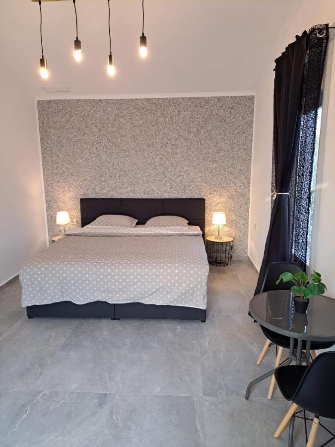 Kevin&Jessica Rooms Giarmata Exterior photo
