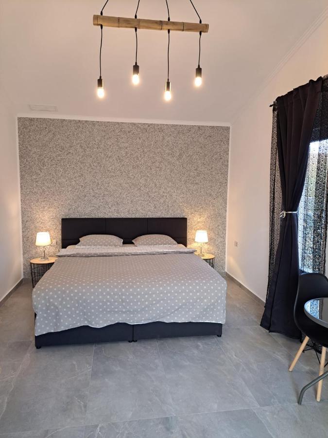 Kevin&Jessica Rooms Giarmata Exterior photo