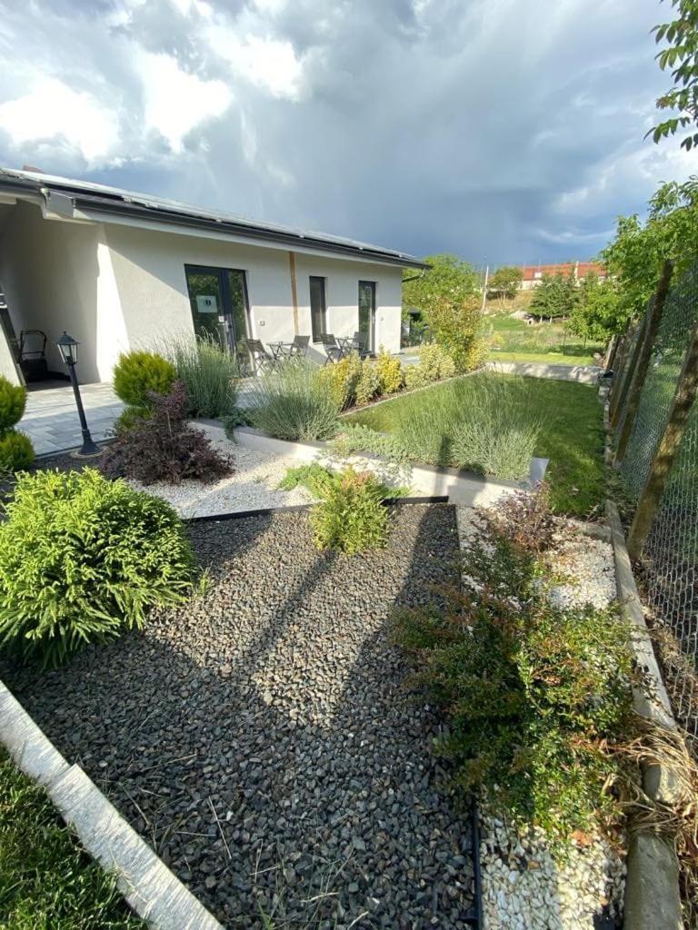 Kevin&Jessica Rooms Giarmata Exterior photo